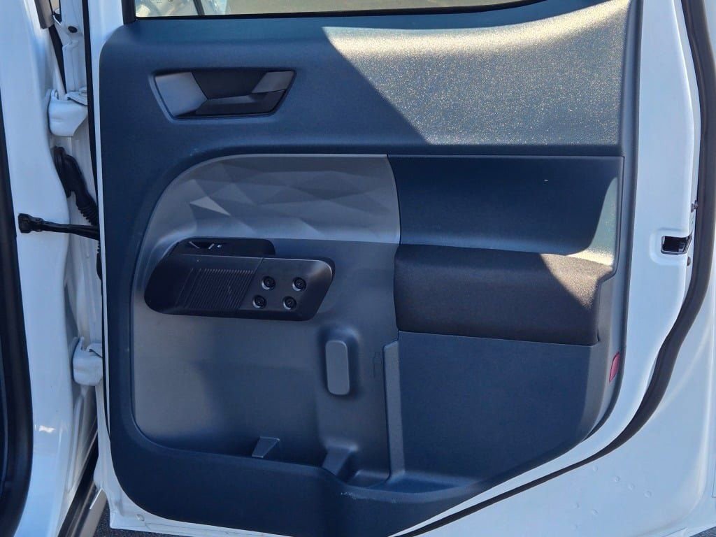 Used 2024 Ford Maverick XL image 10