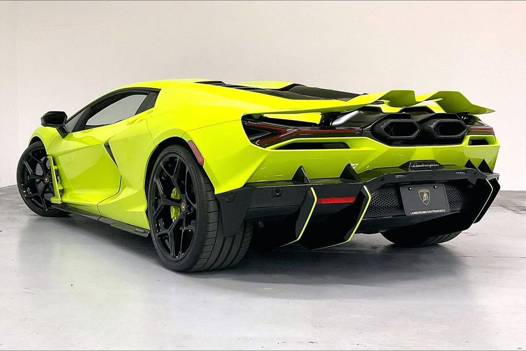 Used 2025 Lamborghini Revuelto image 6