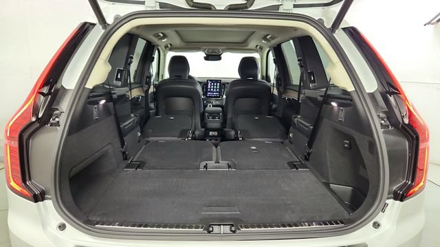 New 2026 Volvo XC90 B5 Plus w/ Protection Package Premier AWD/4WD image 42