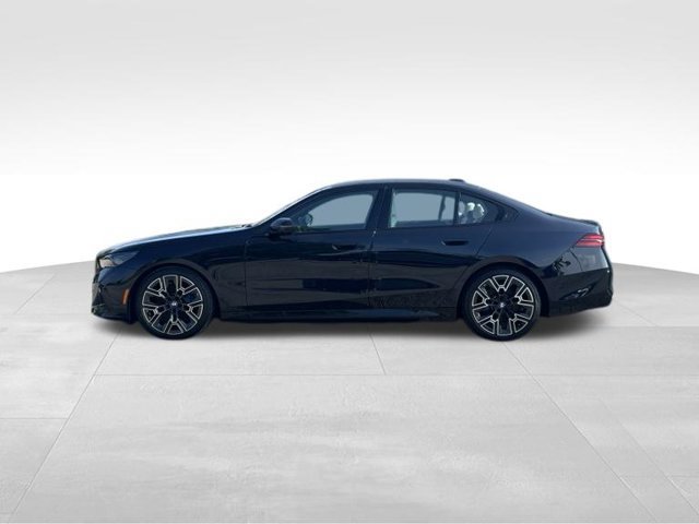 Certified 2026 BMW i5 eDrive40 w/ Executive Package AWD/4WD image 2