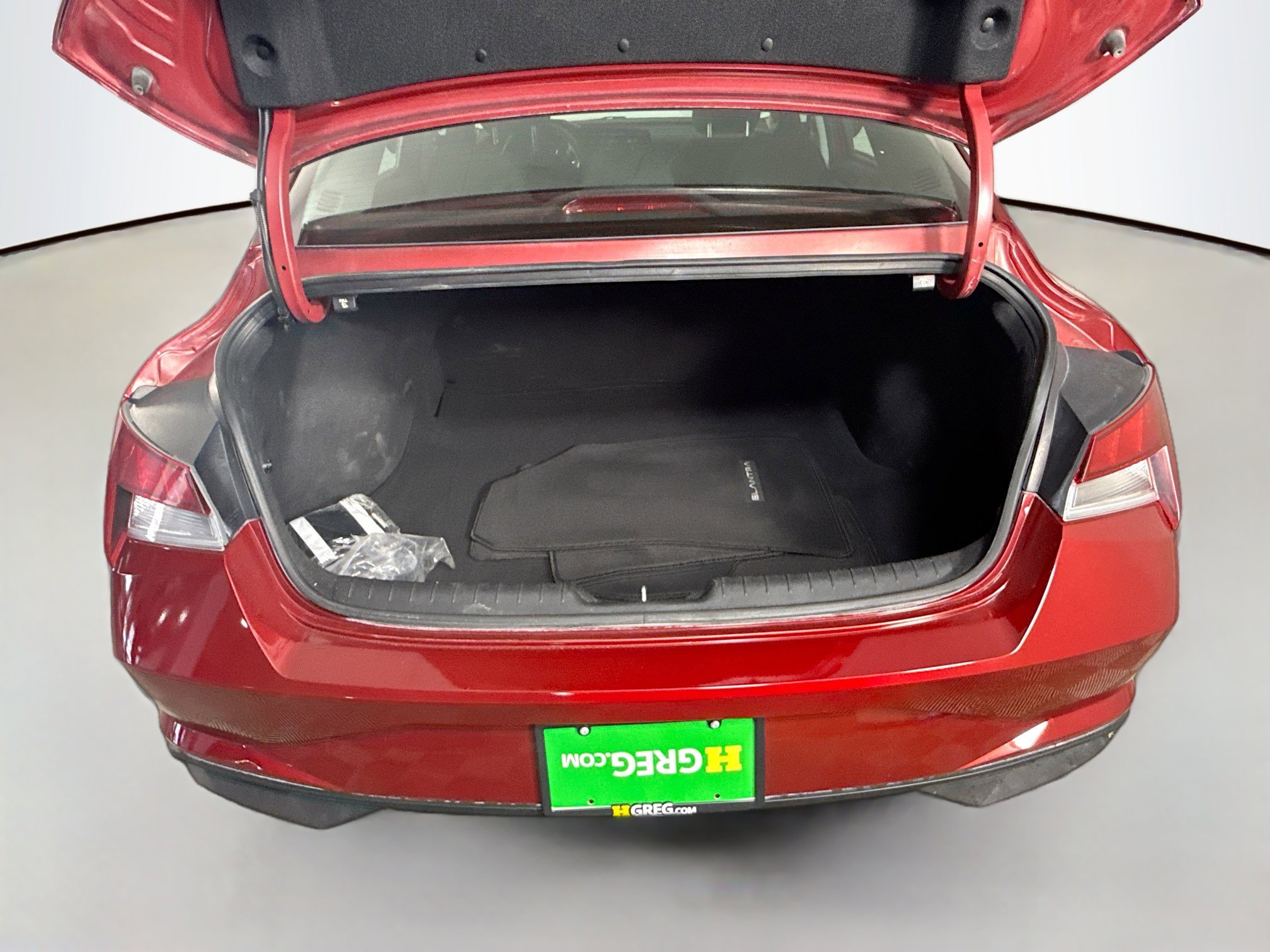 Used 2023 Hyundai Elantra SEL w/ Cargo Package FWD image 35