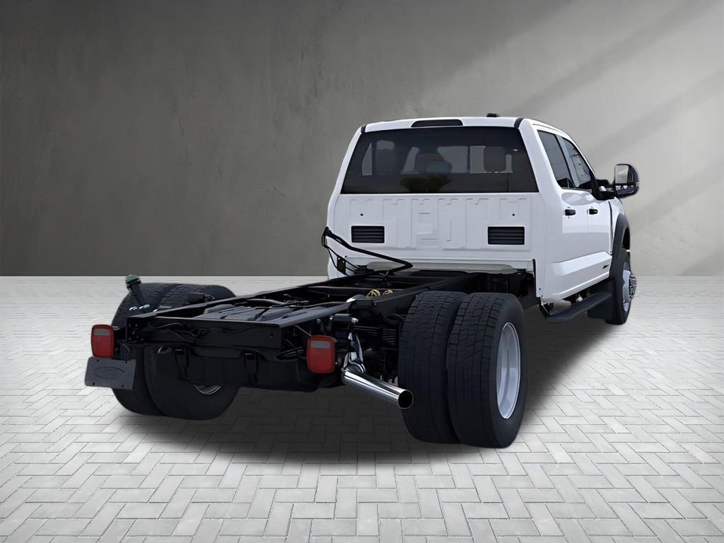 New 2026 Ford F550 4x4 Crew Cab image 8