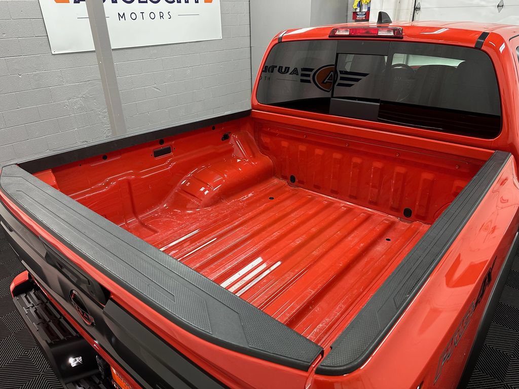 Used 2025 Nissan Frontier PRO-4X w/ Tow Package AWD/4WD image 11