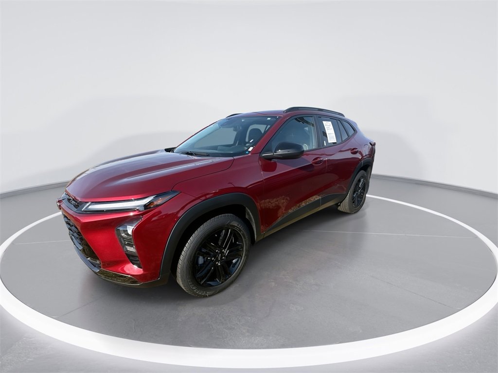 Used 2024 Chevrolet Trax ACTIV w/ Driver Confidence Package image 4