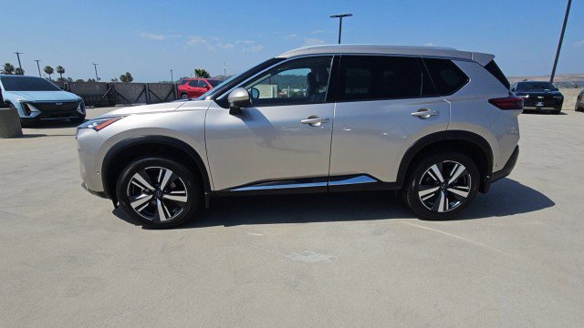 Used 2023 Nissan Rogue SL w/ SL Premium Package FWD image 5