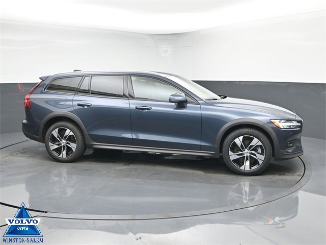 Used 2024 Volvo V60 B5 Cross Country Plus