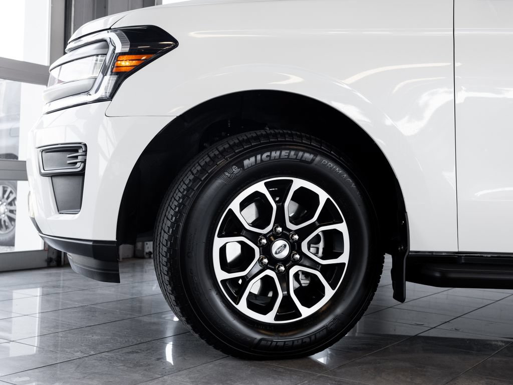 Used 2024 Ford Expedition Max XLT AWD/4WD image 9