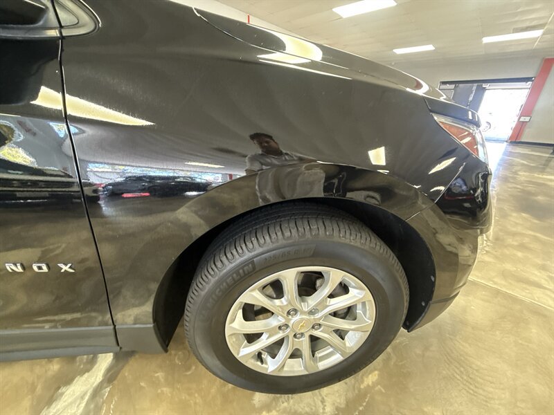Used 2020 Chevrolet Equinox LS w/ LS Convenience Package FWD image 10