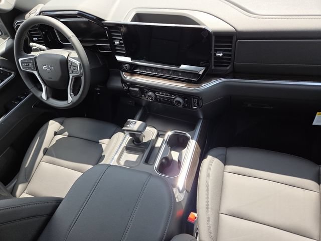 New 2026 Chevrolet Silverado 1500 RST w/ Dark Appearance Package AWD/4WD image 22