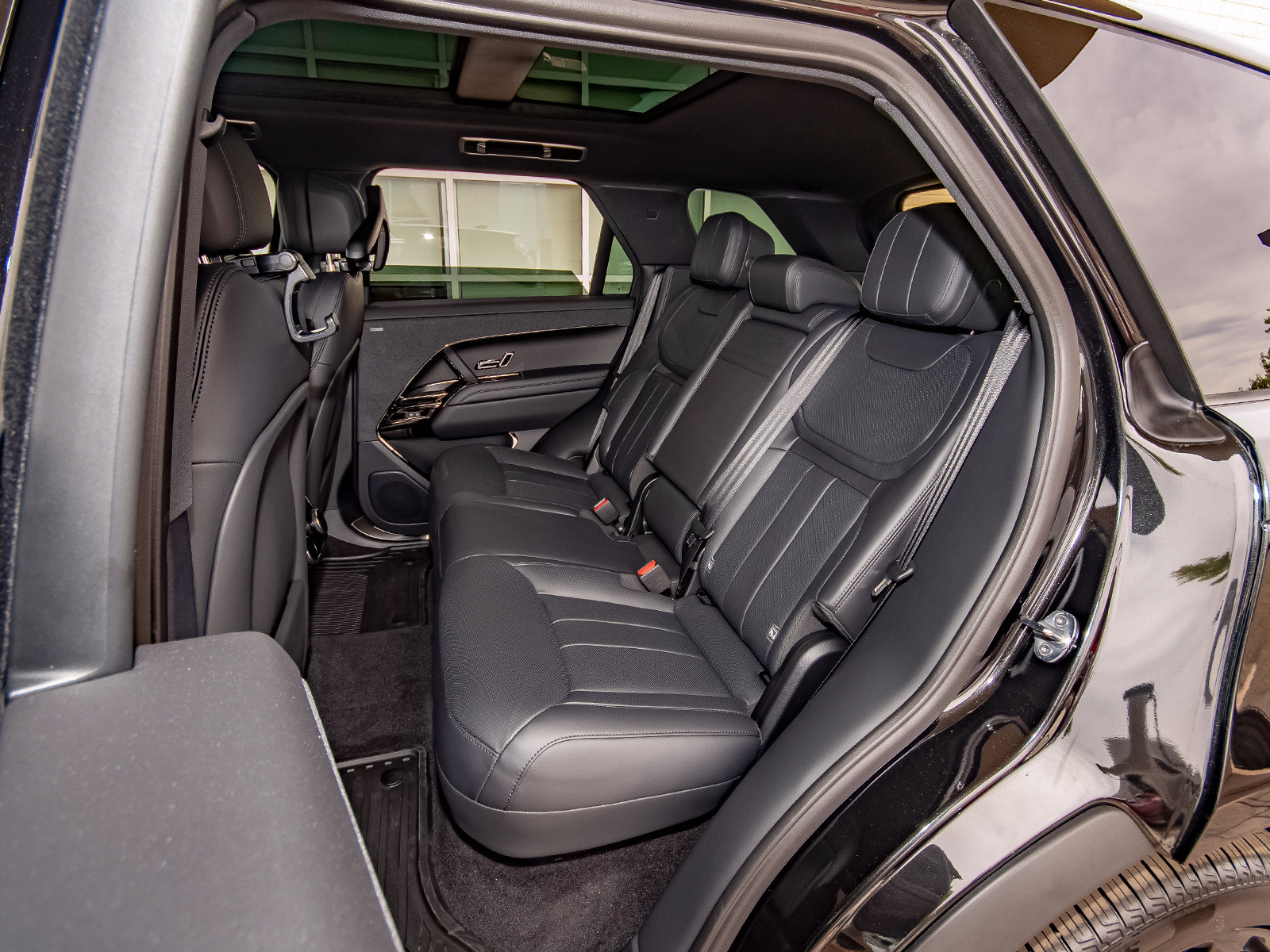 New 2026 Land Rover Range Rover Sport Dynamic SE AWD/4WD image 45