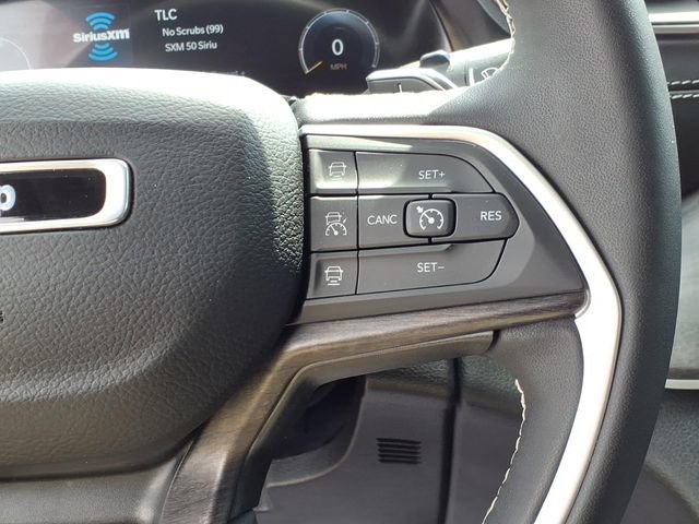 Used 2023 Jeep Grand Cherokee Limited w/ Black Appearance Package image 17