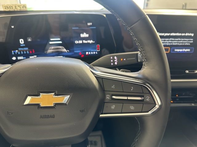 Used 2025 Chevrolet Equinox LT AWD/4WD image 25