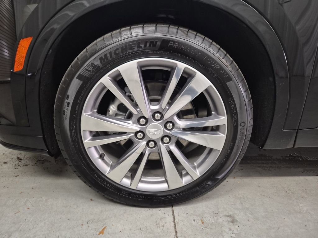 Certified 2025 Cadillac XT6 Premium Luxury image 10