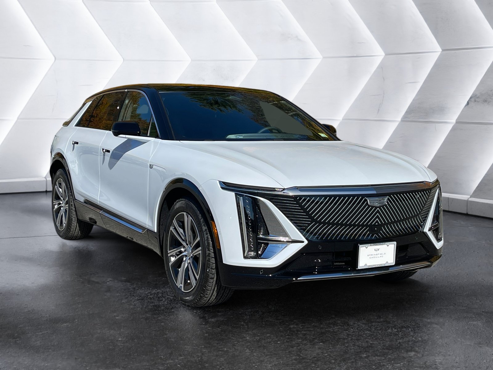 New 2026 Cadillac Lyriq Luxury AWD/4WD image 8