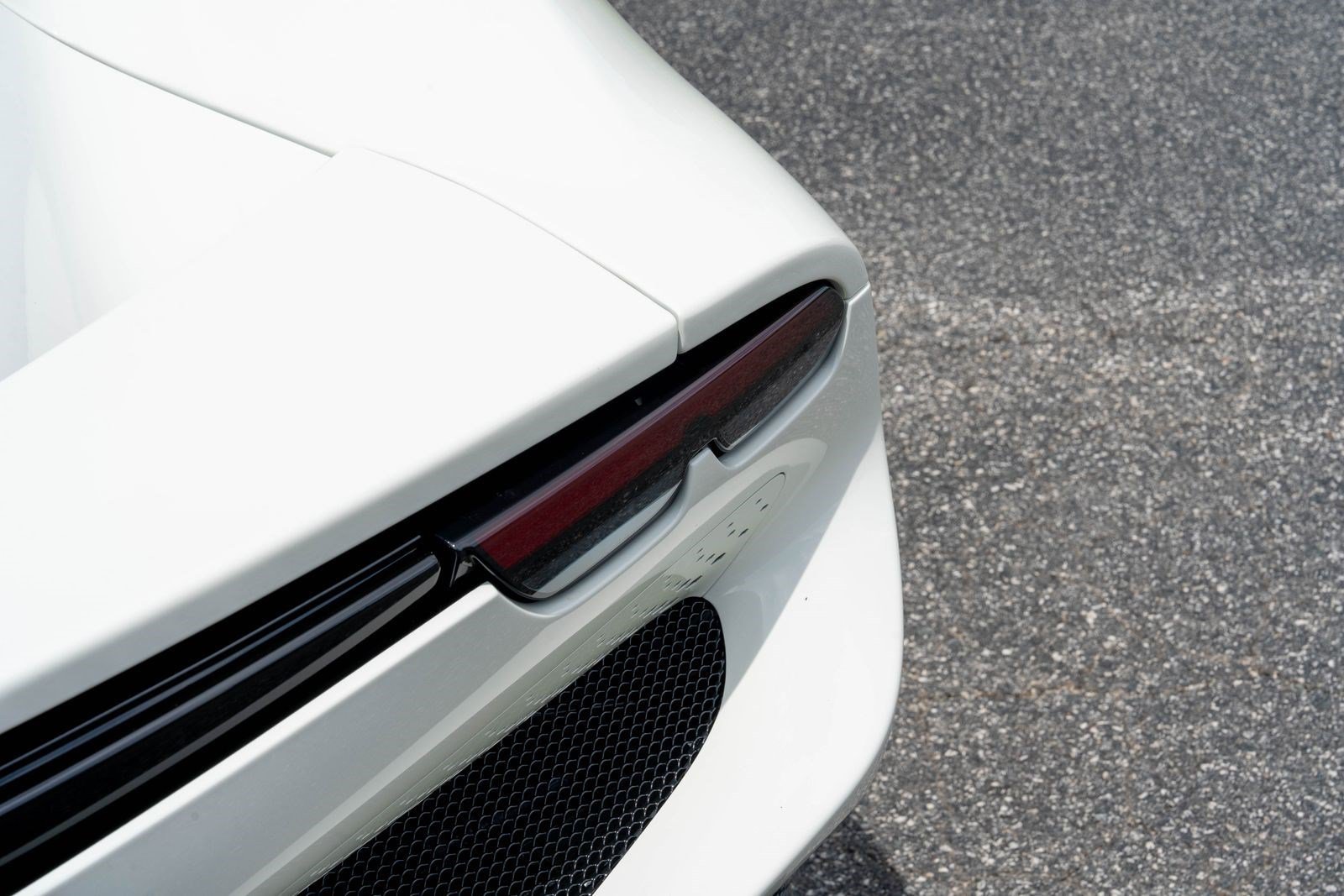 Used 2024 Ferrari 296 GTB RWD image 18