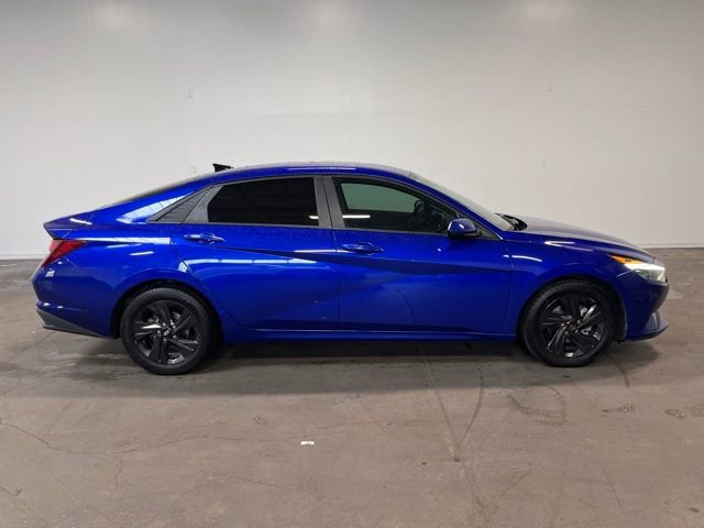 Used 2021 Hyundai Elantra SEL w/ Convenience Package FWD image 2