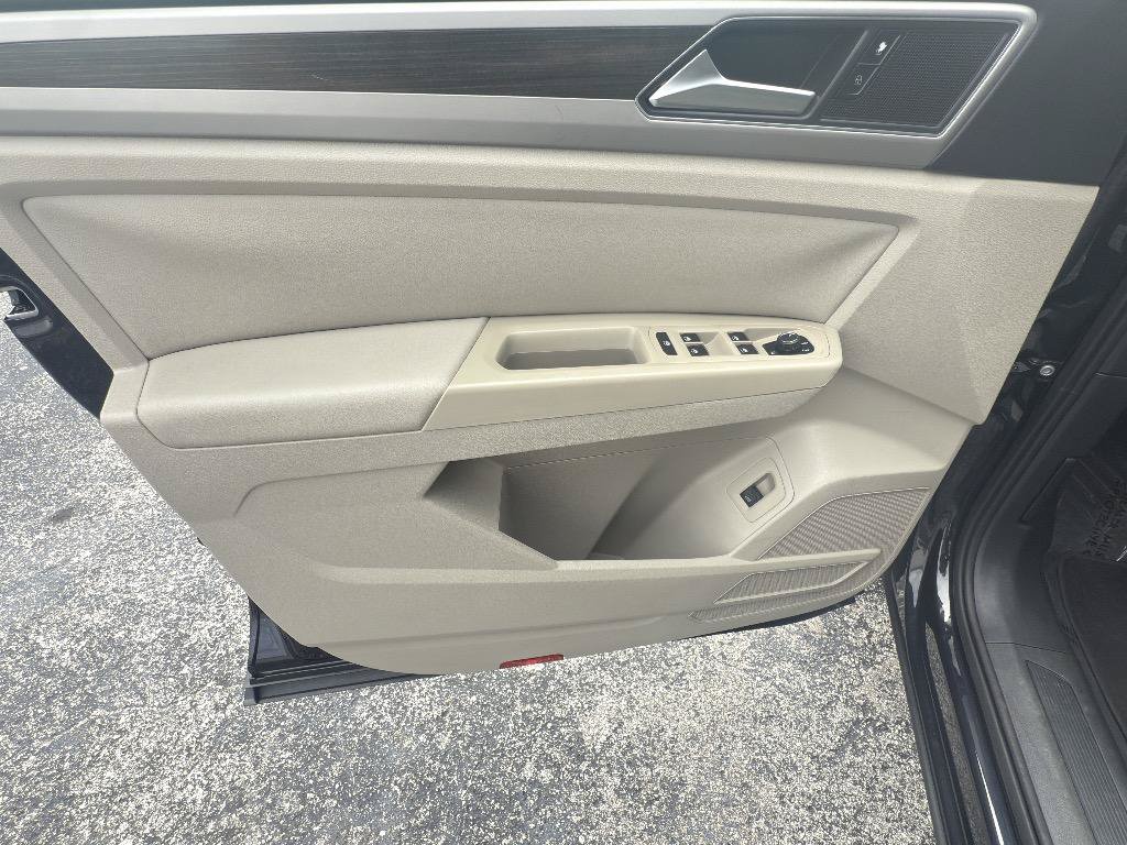 Used 2019 Volkswagen Atlas SE w/ Towing Package FWD image 14