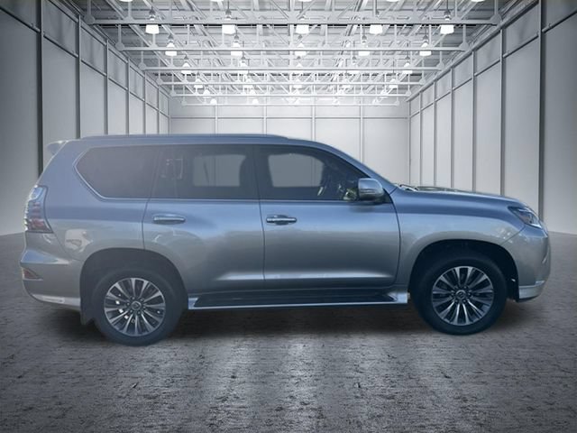Used 2022 Lexus GX 460 Luxury w/ Accessory Package AWD/4WD image 6