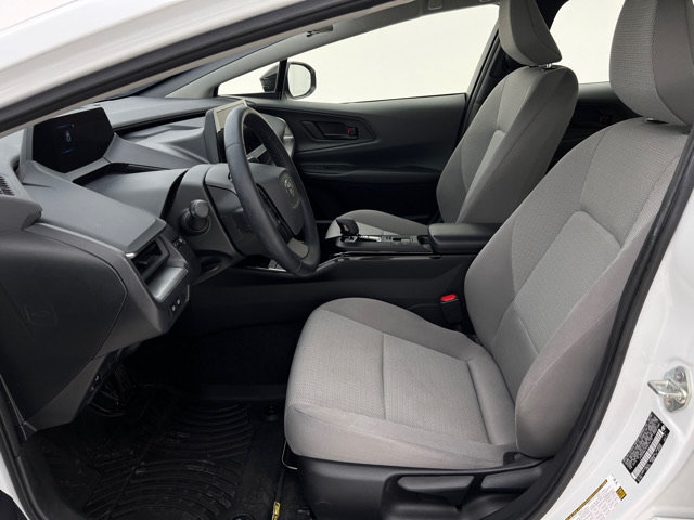 Used 2024 Toyota Prius LE AWD/4WD image 11