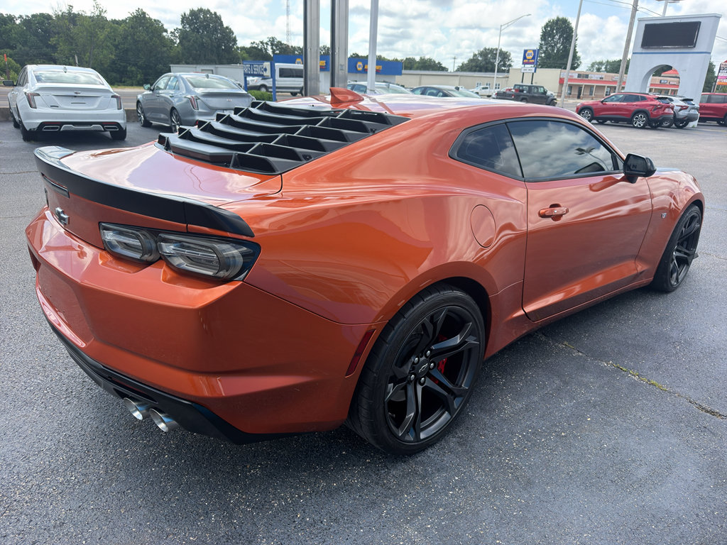 Used 2022 Chevrolet Camaro SS RWD image 4
