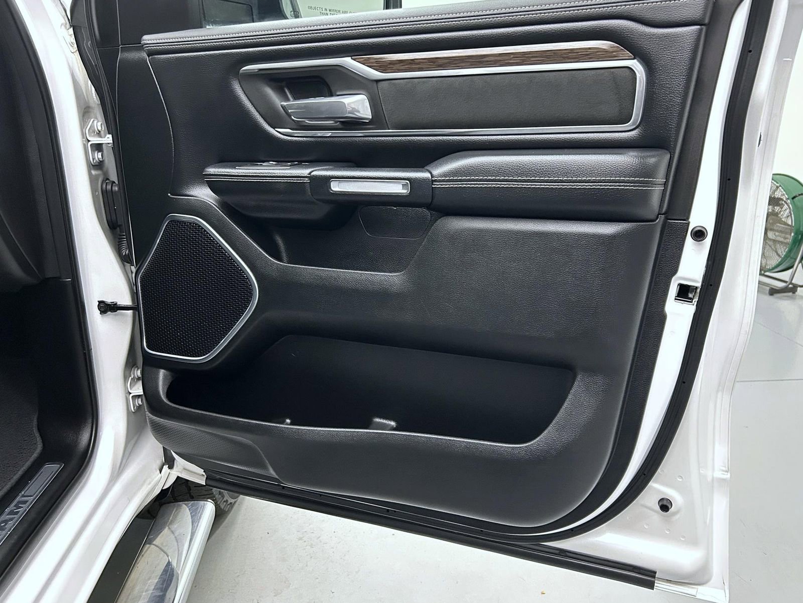 Used 2020 RAM 1500 Laramie image 16