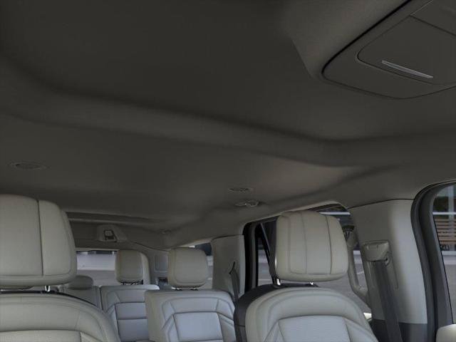 New 2026 Lincoln Navigator Premiere AWD/4WD image 22