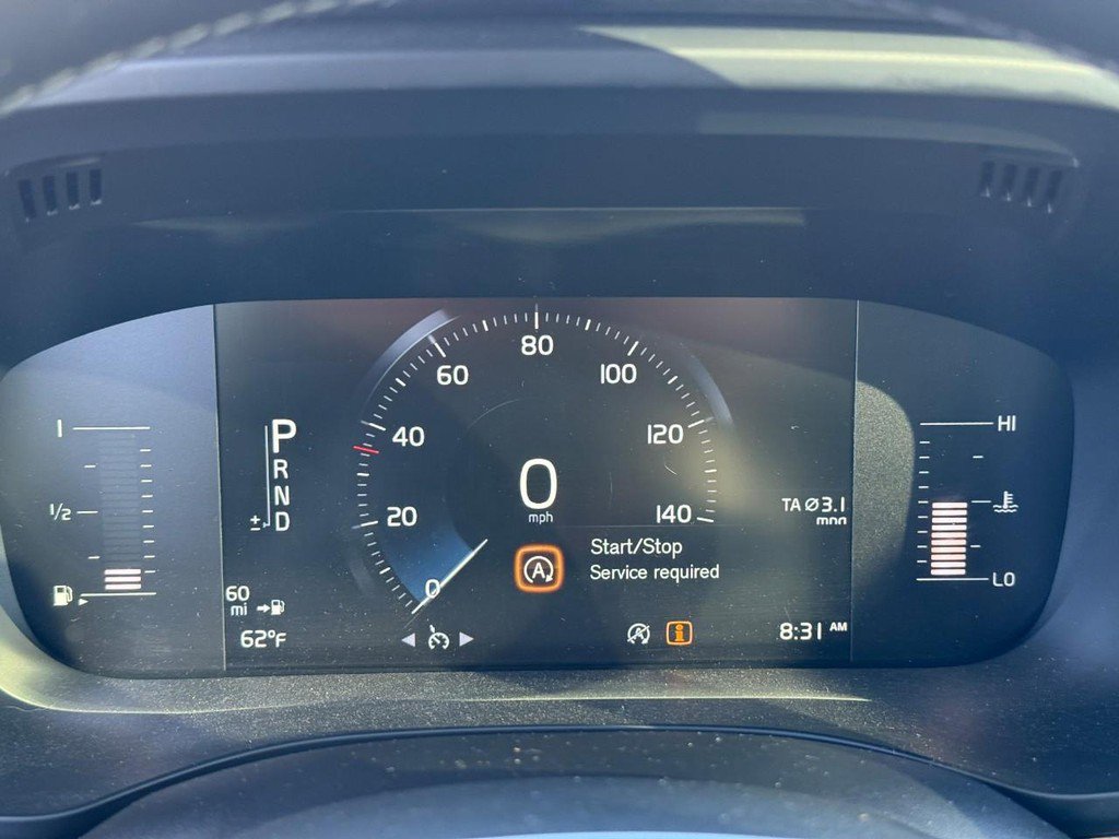 Used 2018 Volvo XC60 T6 Momentum w/ Vision Package AWD/4WD image 23