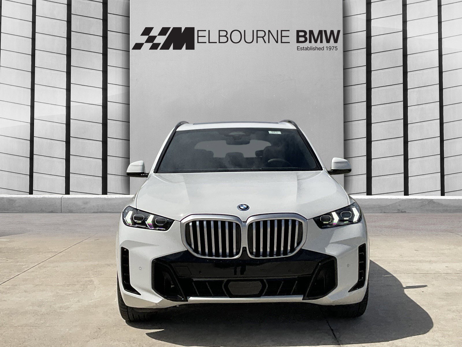New 2026 BMW X5 xDrive50e w/ M Sport Package image 2
