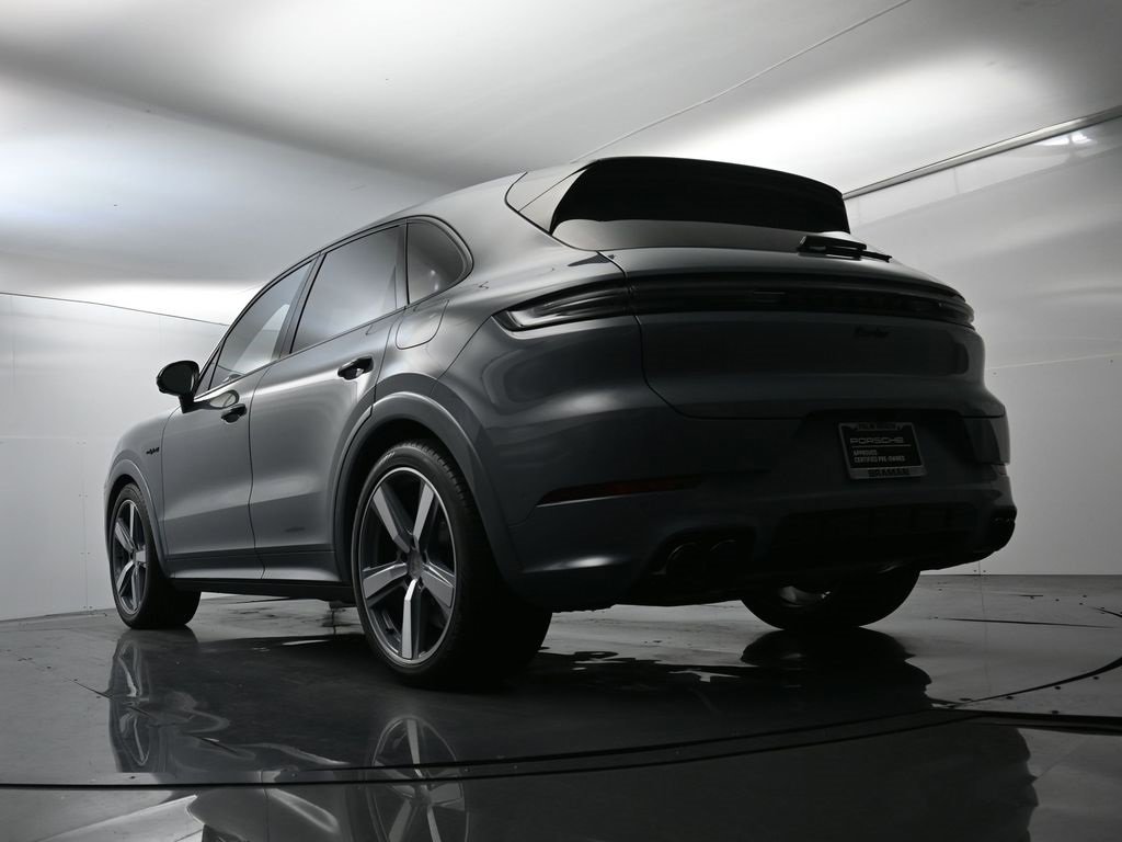 Used 2025 Porsche Cayenne Turbo image 53