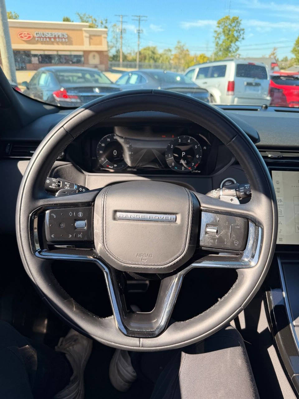 Used 2025 Land Rover Range Rover Velar Dynamic SE image 3