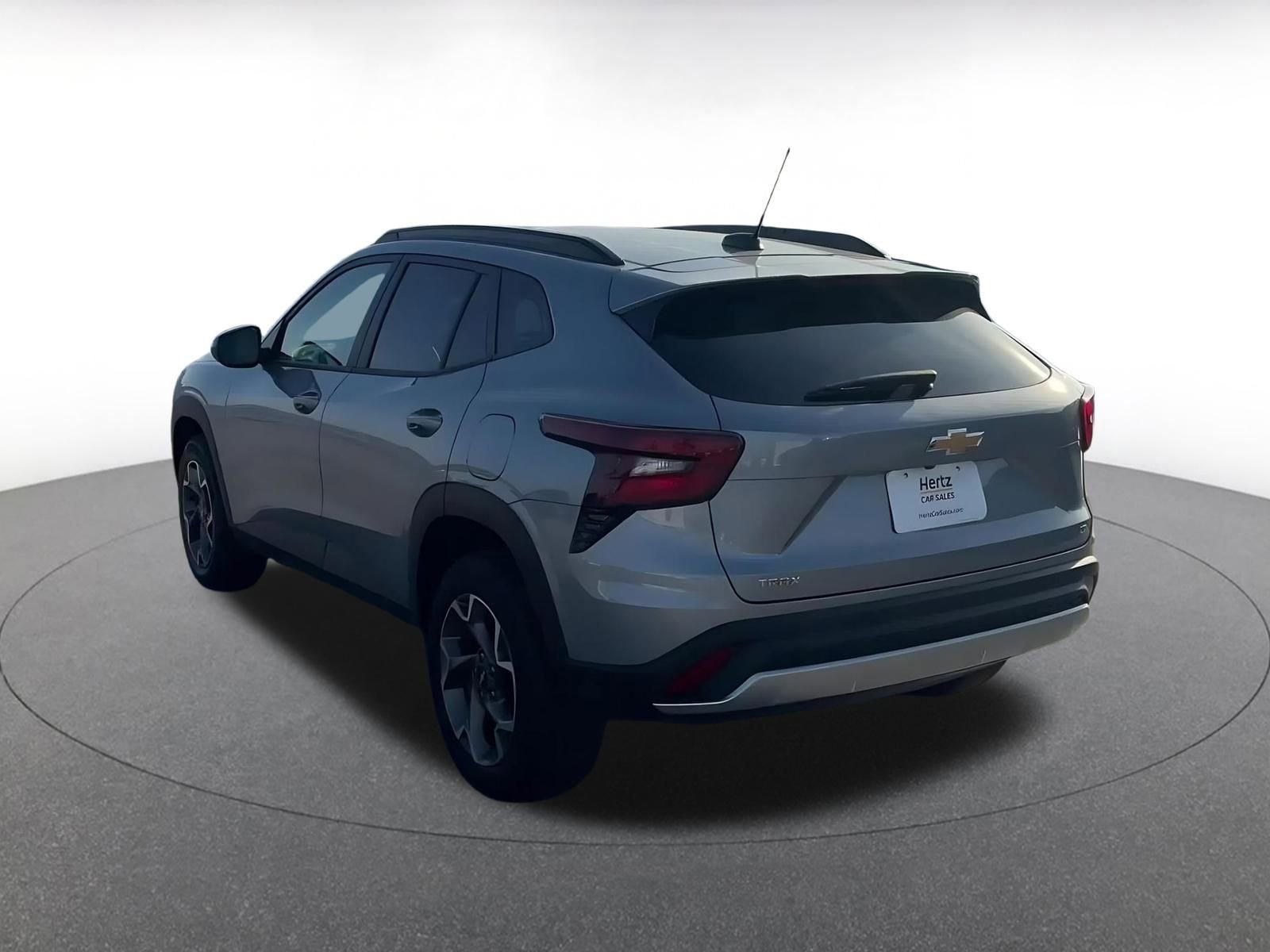 Used 2025 Chevrolet Trax LT image 11