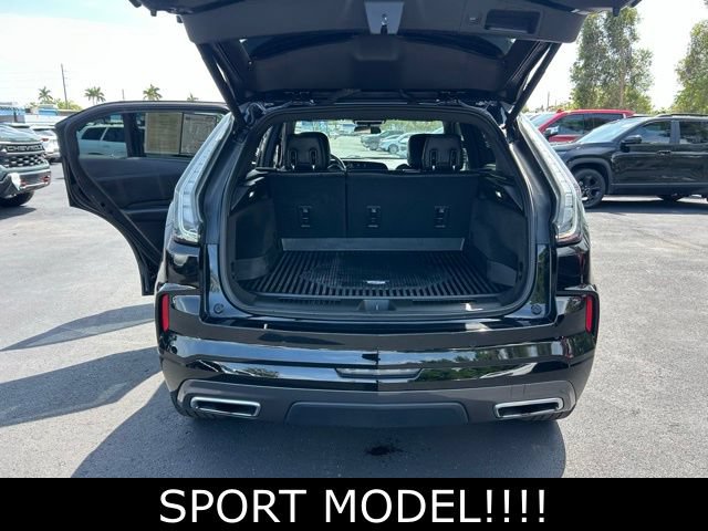 Used 2024 Cadillac XT4 Sport w/ LPO, Floor Liner Package FWD image 16