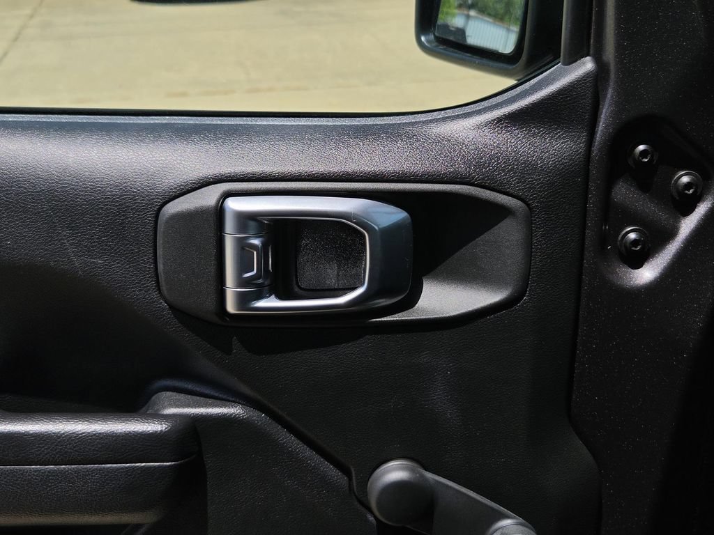 Used 2024 Jeep Gladiator Sport AWD/4WD image 29