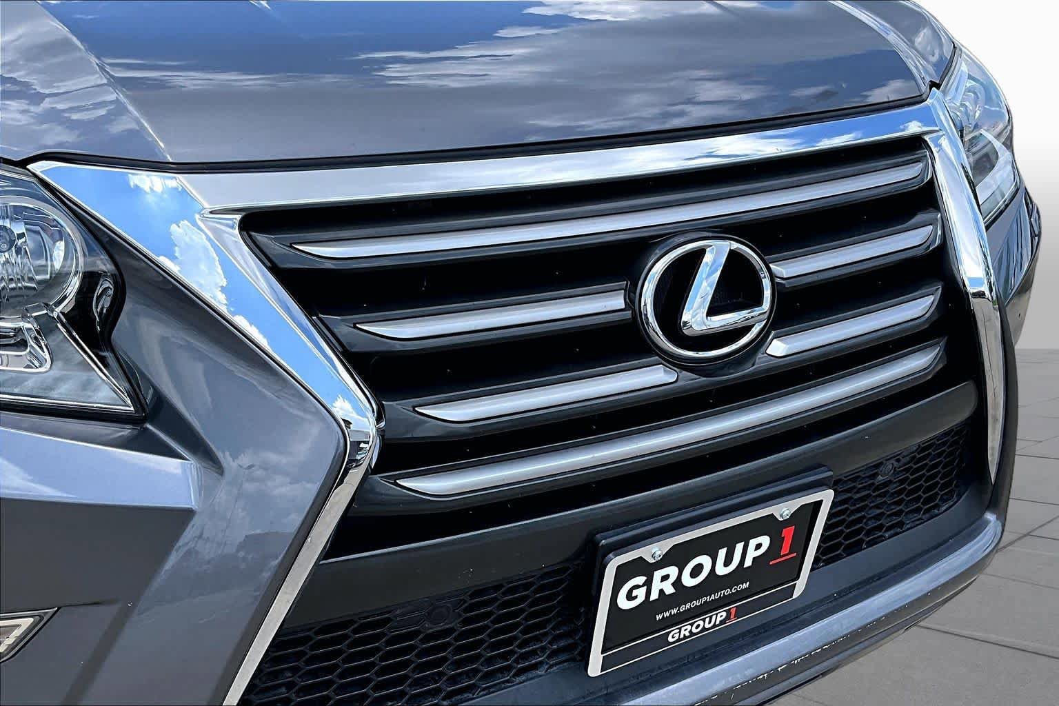 Used 2015 Lexus GX 460 w/ Premium Package AWD/4WD image 27