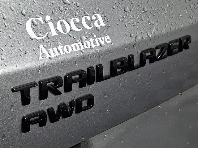 Used 2023 Chevrolet TrailBlazer RS AWD/4WD image 29