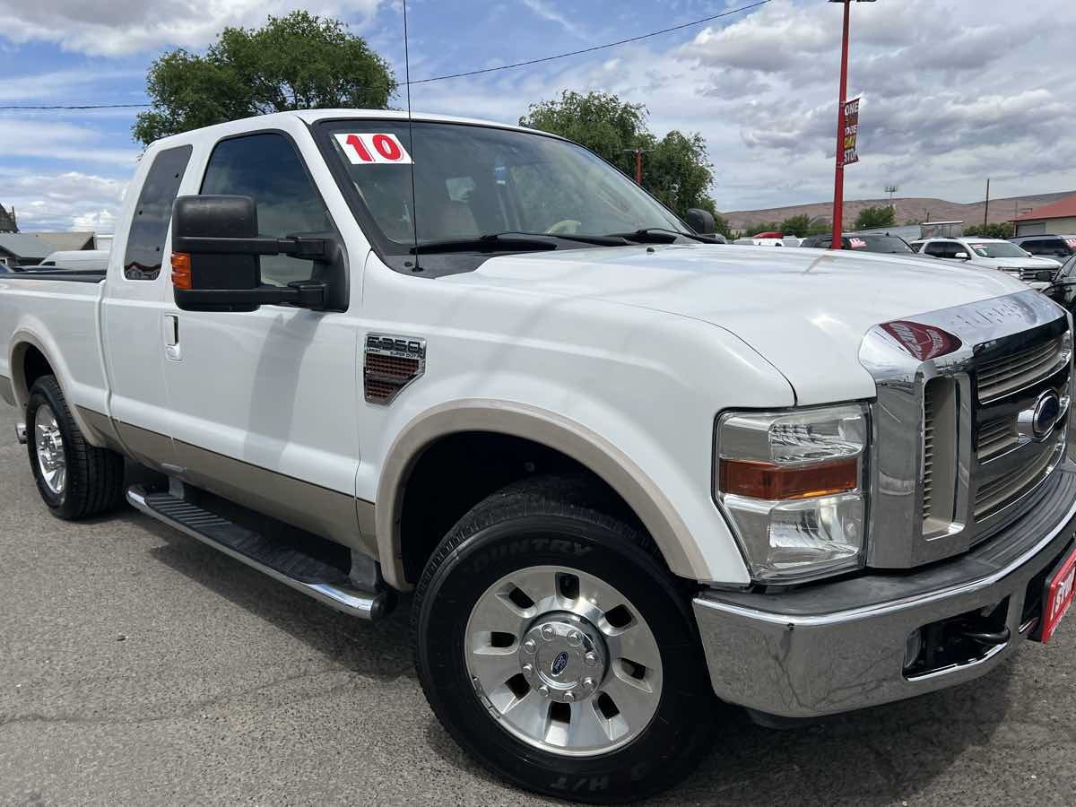 Used 2010 Ford F350 Lariat RWD image 4