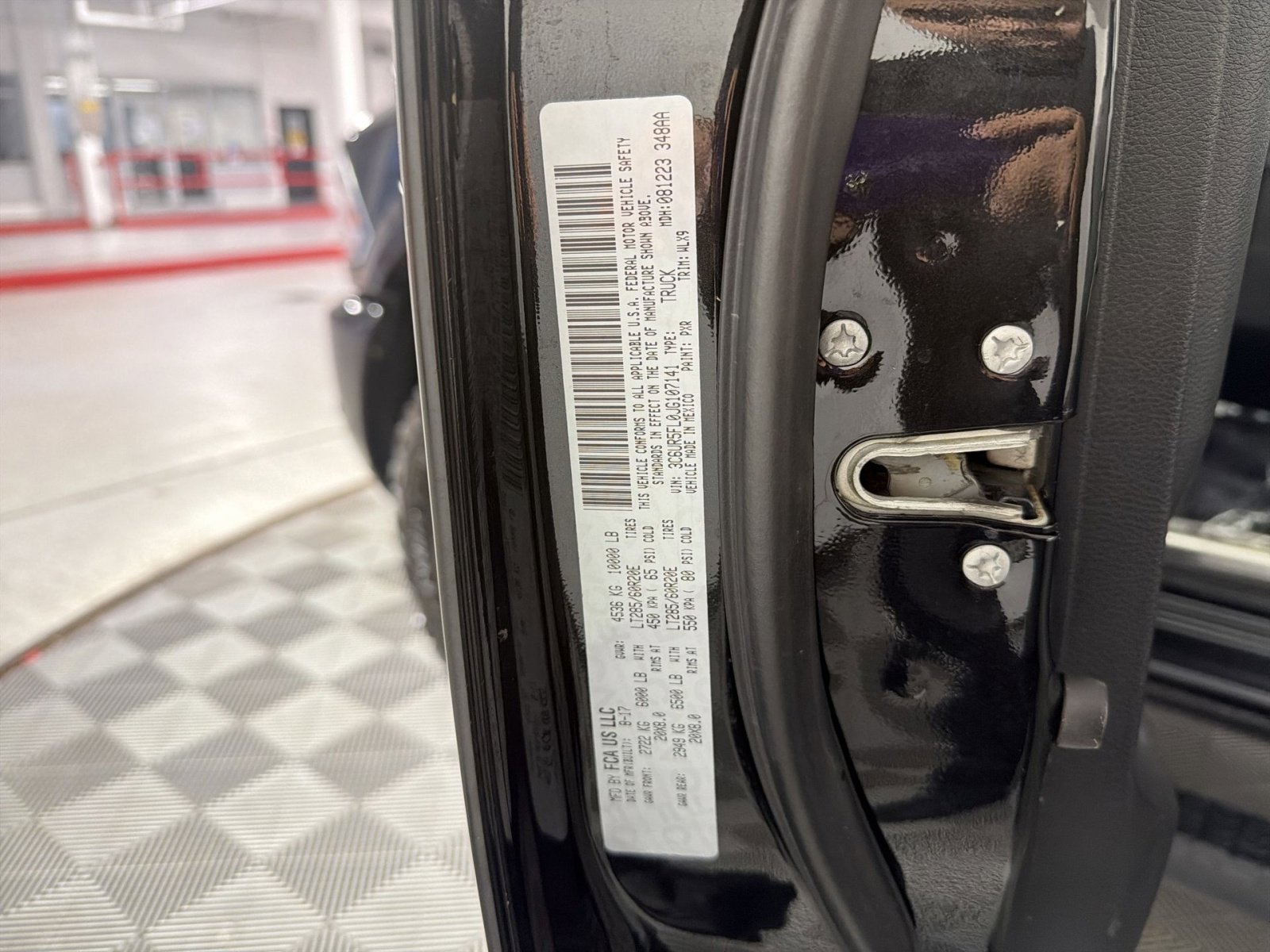 Used 2018 RAM 2500 Laramie w/ Sport Appearance Group image 30