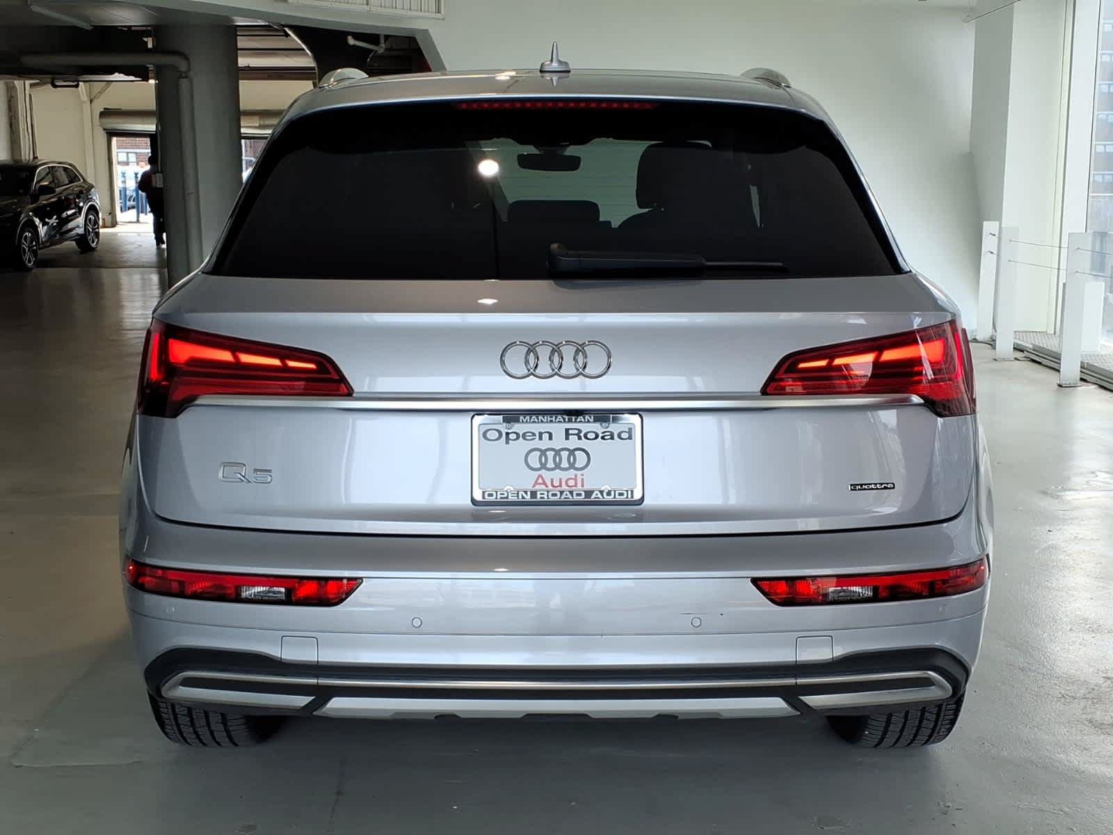 Used 2023 Audi Q5 2.0T Premium Plus w/ Premium Plus Package AWD/4WD image 5