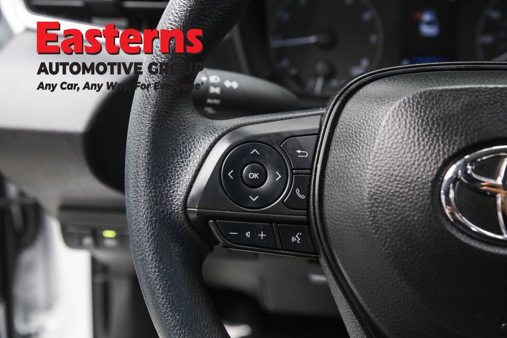 Used 2025 Toyota Corolla LE image 15