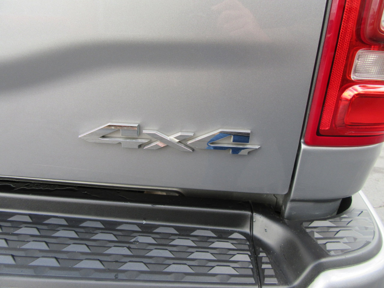 Used 2024 RAM 2500 Laramie image 21