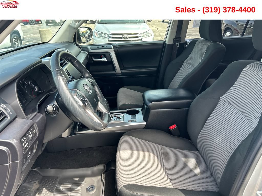 Used 2021 Toyota 4Runner SR5 AWD/4WD image 10