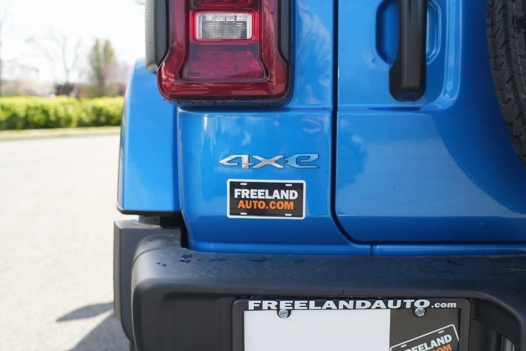 Used 2024 Jeep Wrangler Unlimited Sahara image 7