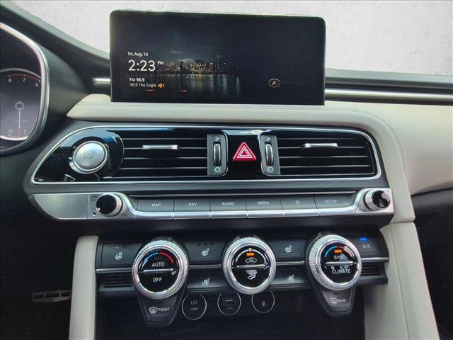 Used 2022 Genesis G70 3.3T RWD image 13