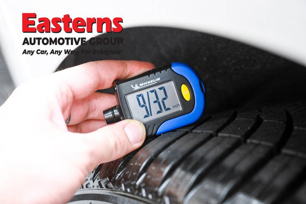 Used 2023 Volvo XC60 B5 Plus image 25