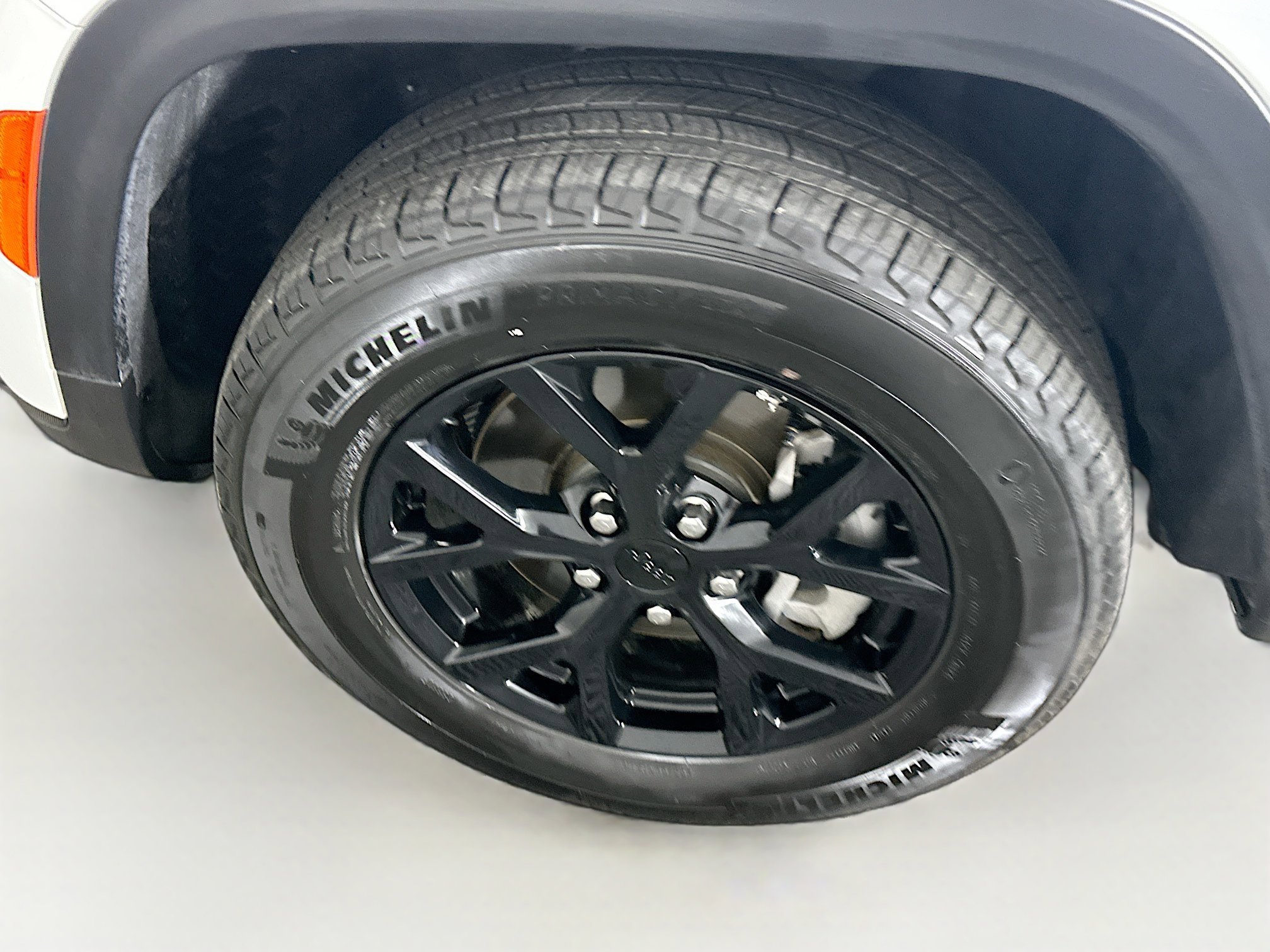 Used 2024 Jeep Grand Cherokee L Laredo image 11