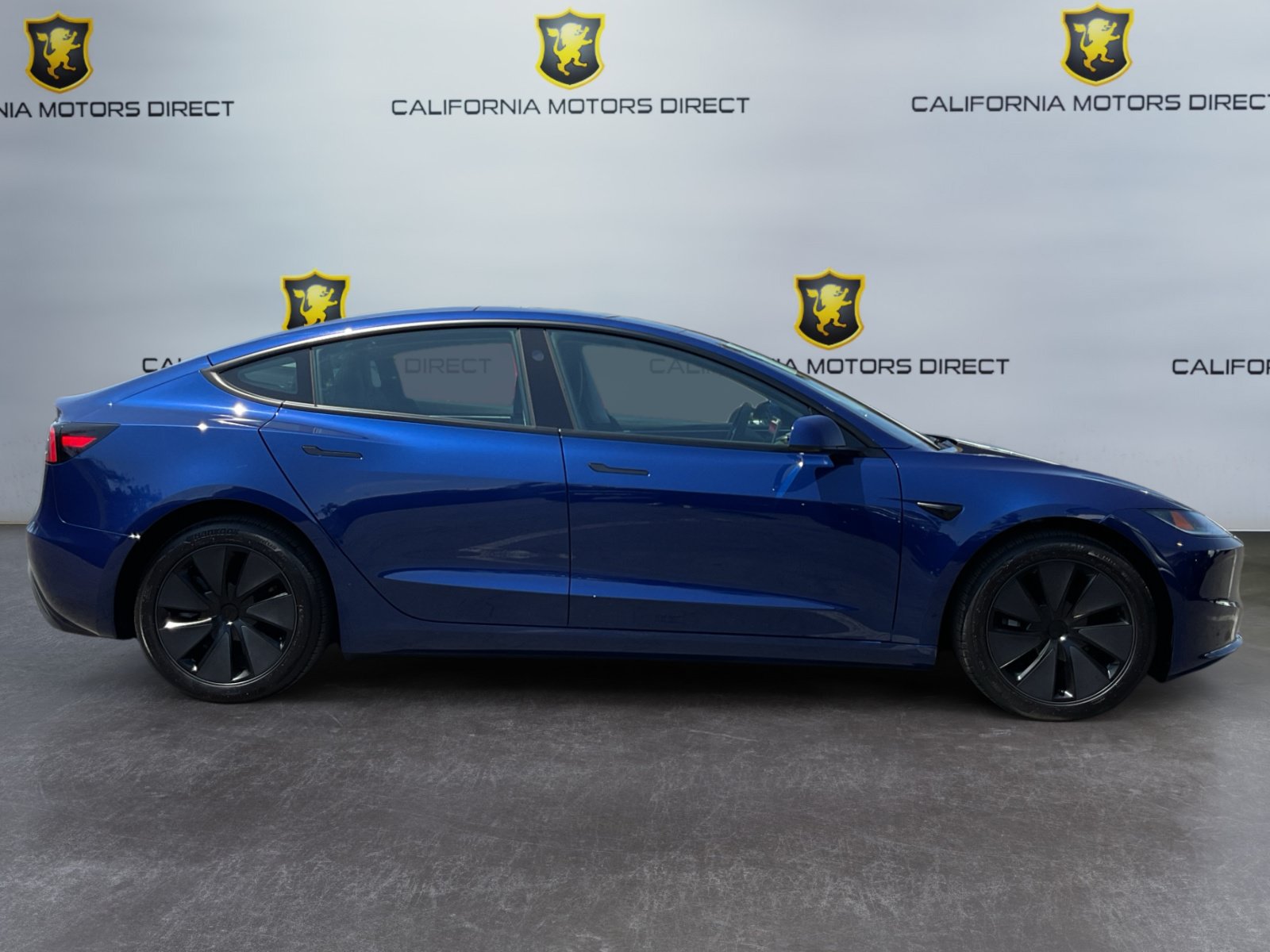 Used 2025 Tesla Model 3 Long Range AWD/4WD image 4