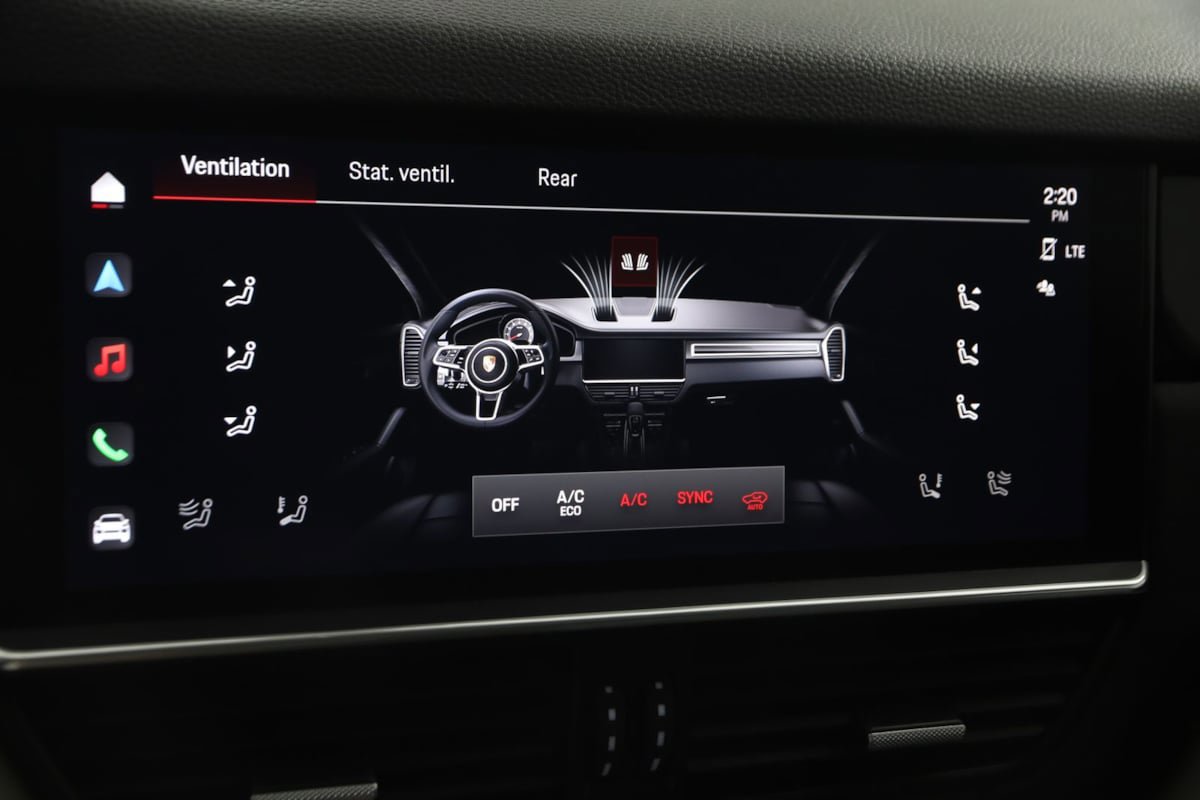 Used 2022 Porsche Cayenne AWD/4WD image 41