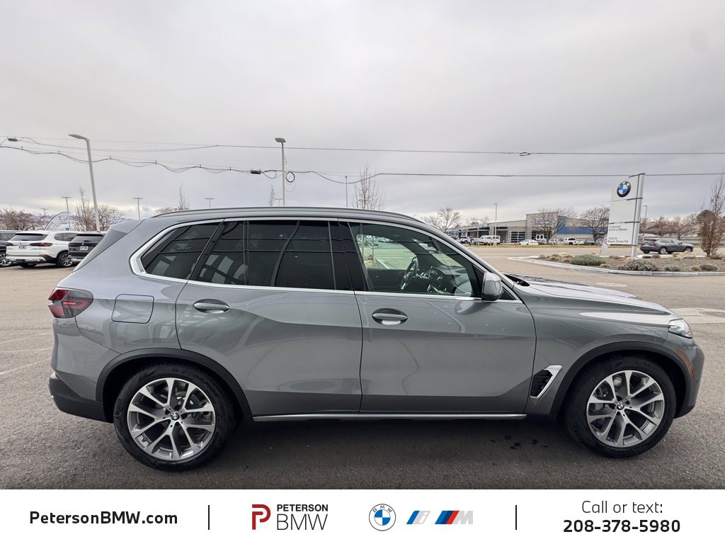 New 2026 BMW X5 xDrive50e image 8