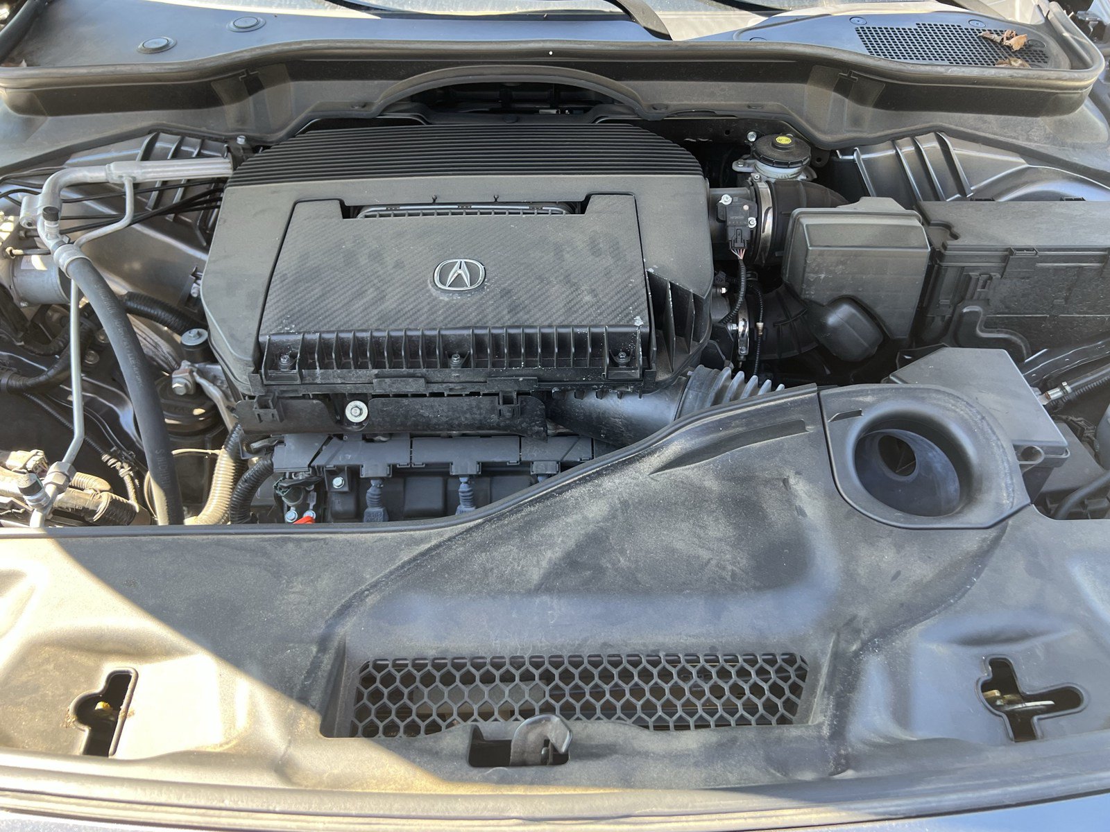 Certified 2025 Acura MDX w/ Technology Package FWD image 36