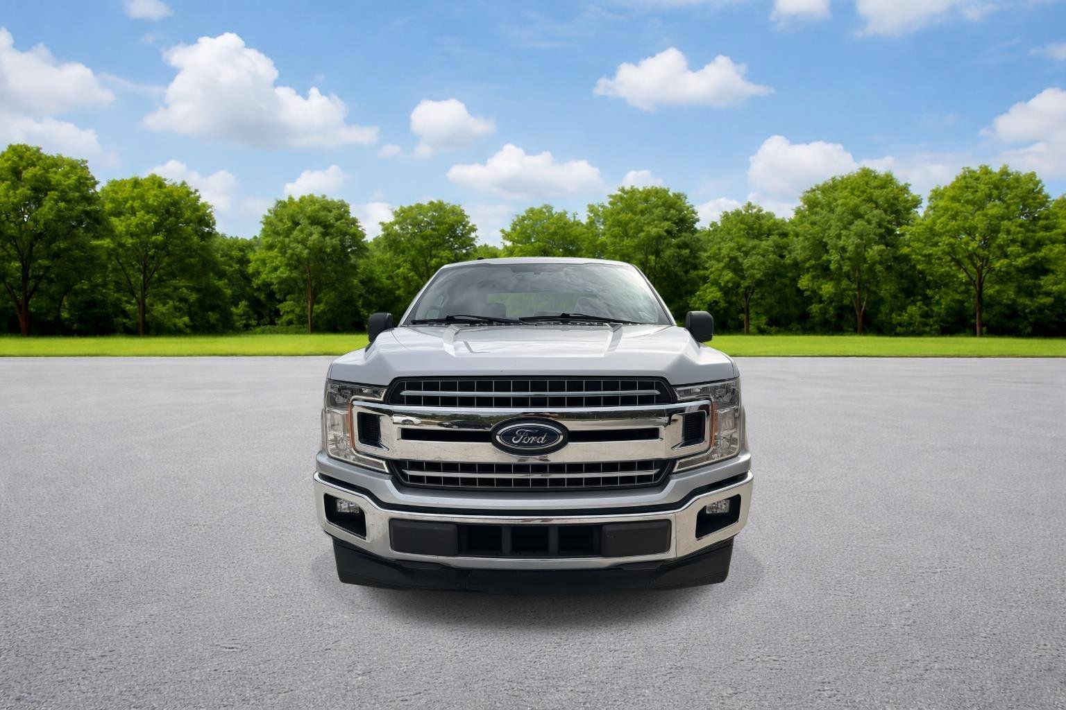 Used 2018 Ford F150 XLT w/ Equipment Group 302A Luxury image 2